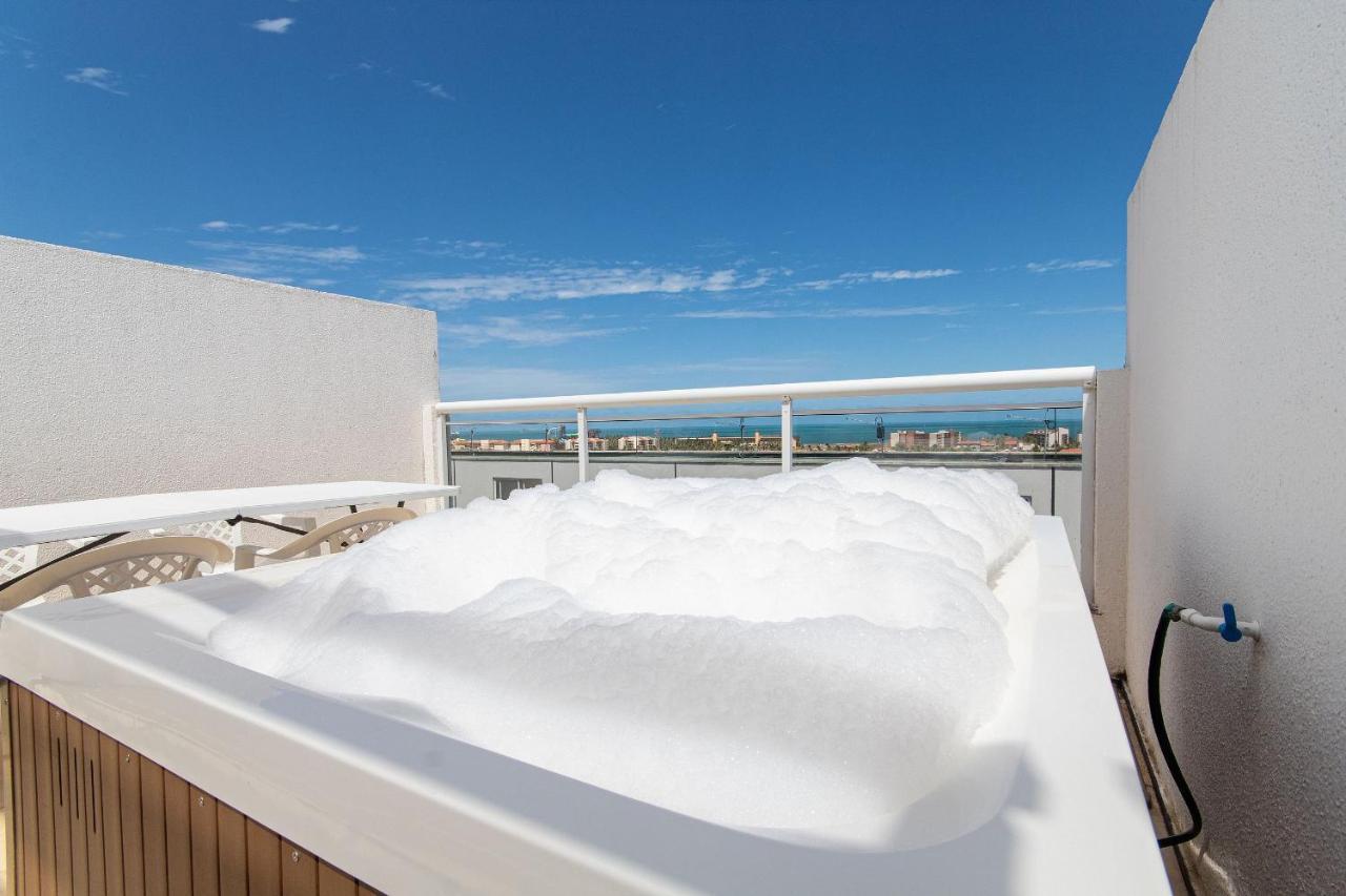 Triplex com Jacuzzi em Porto das Dunas por Carpediem Aquiraz Exterior foto